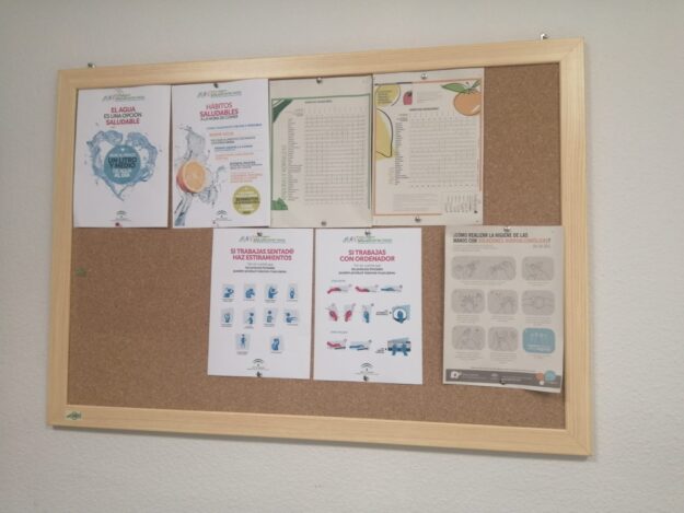 Tablón informativo 3ª planta sala desayuno